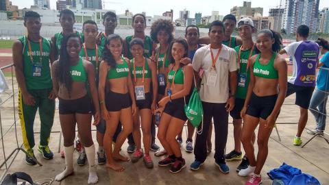 Delegação de Atletismo no Jogos Escolares da Juventude
